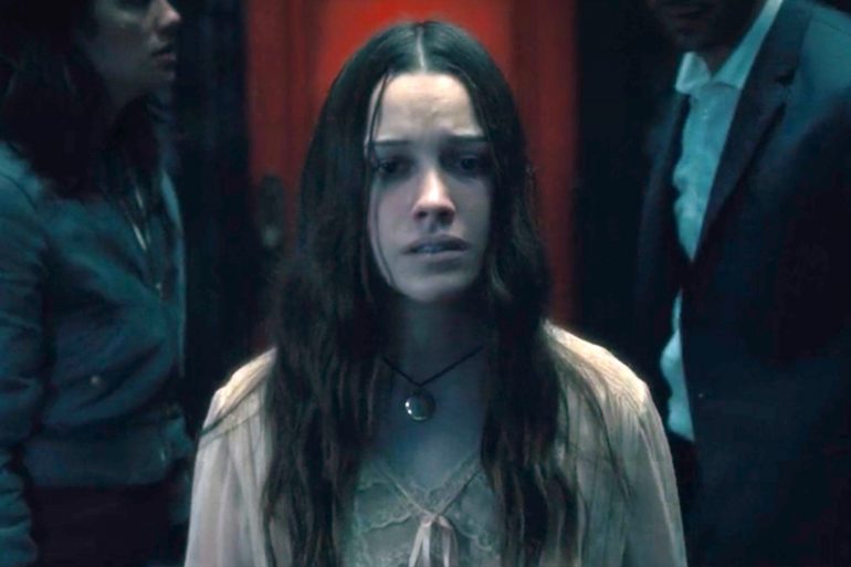 the haunting of hill house star victoria pedretti joins season 2 the haunting of bly manor social